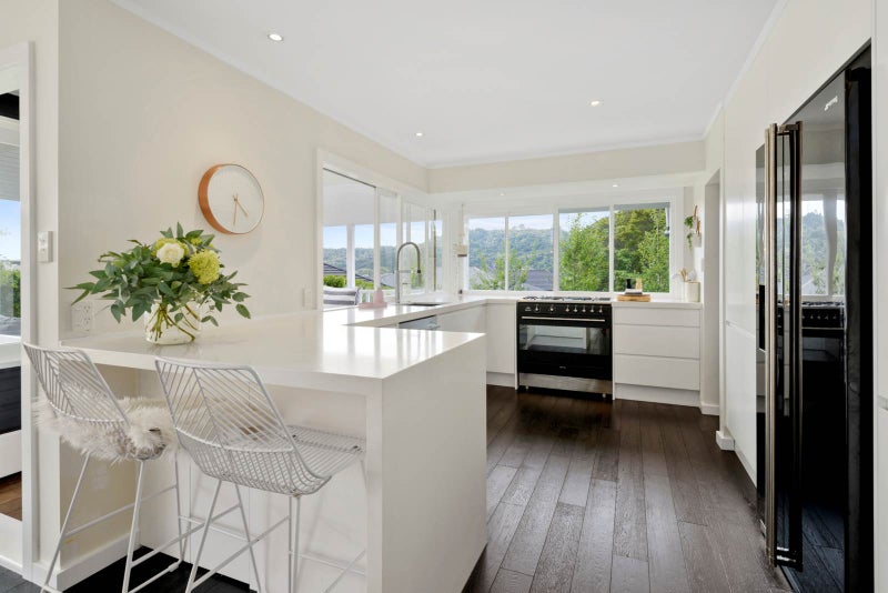 164 Matua Road, Kumeu - Carousel 1