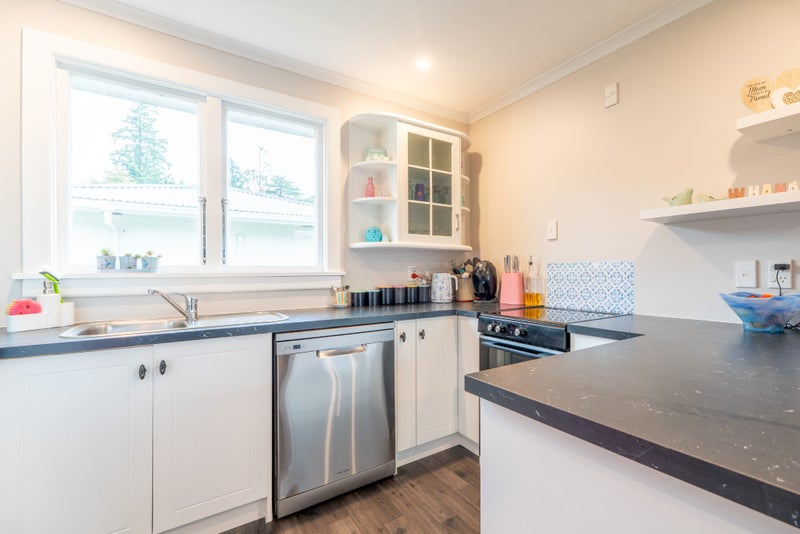 32 Hislop Street, Geraldine - Carousel 2