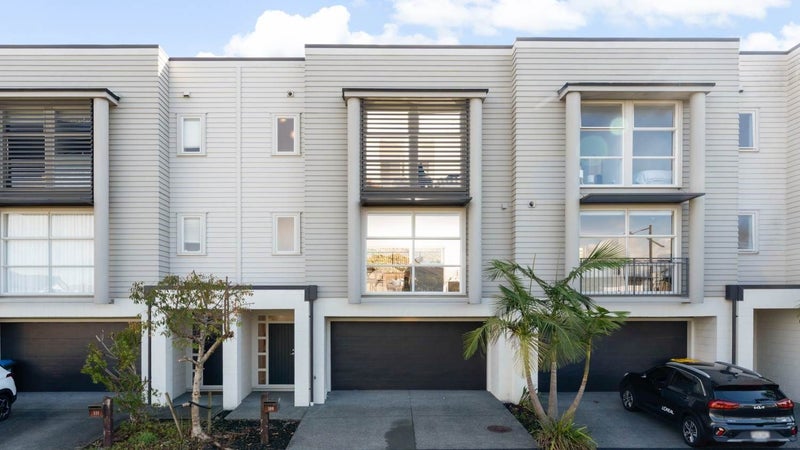 109 Barbarich Drive, Stonefields, Auckland - Carousel 1