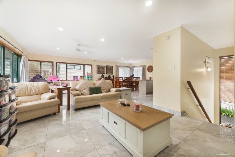 2/6 Wilkinson Way, Browns Bay, Auckland - Carousel 2