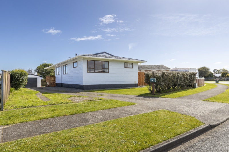 24 Sole Avenue, Bell Block, New Plymouth - Carousel 28