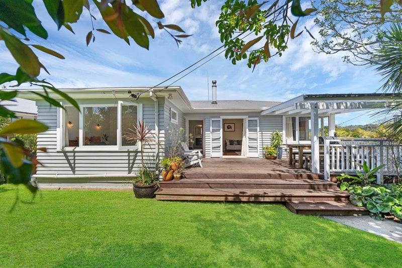 60 Mcentee Road, Waitakere, Auckland - Carousel 1