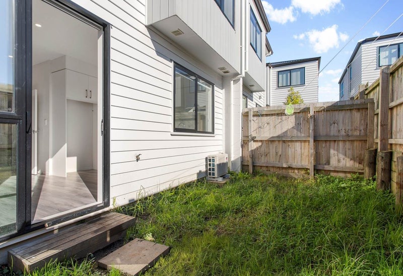 5/60 Kelman Road, Kelston, Auckland - Carousel 2