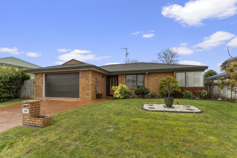 33 College Drive, Paraparaumu - Carousel 1