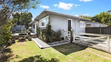 1A Aurea Avenue, Pakuranga, Auckland - Carousel 1