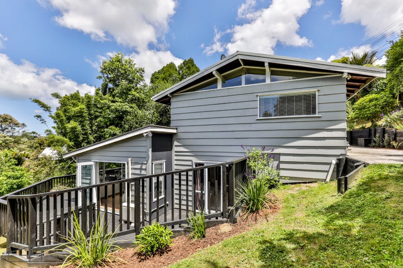 100 Huia Road, Titirangi, Auckland - Carousel 2