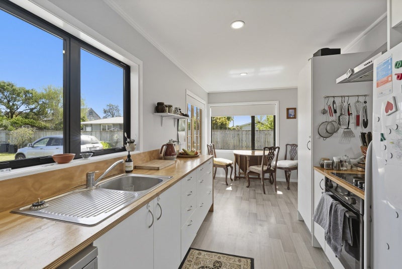 21 Old Coach Road South, Ōtaki Beach, Ōtaki - Carousel 2