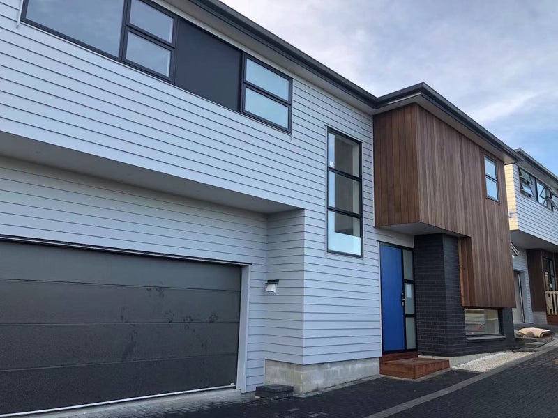 19A Lyttelton Avenue, Forrest Hill, Auckland - Carousel 1