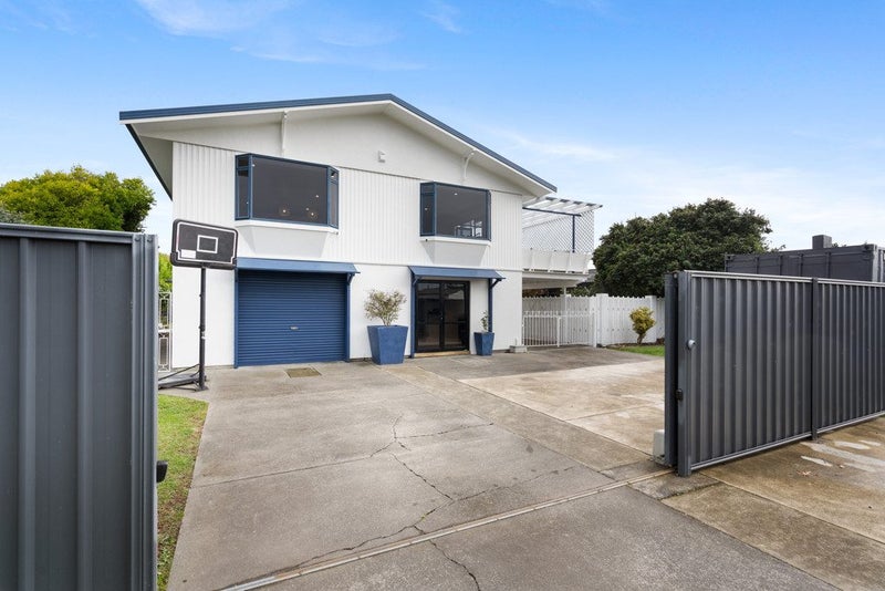24 Valerie Street, Clive, Clive - Carousel 2