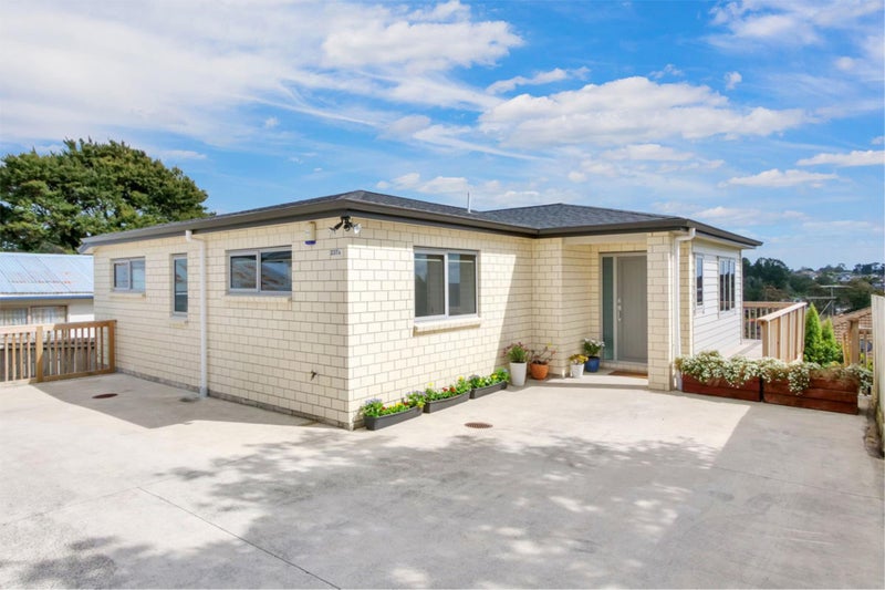 237A Sturges Road, Henderson, Auckland - Carousel 1