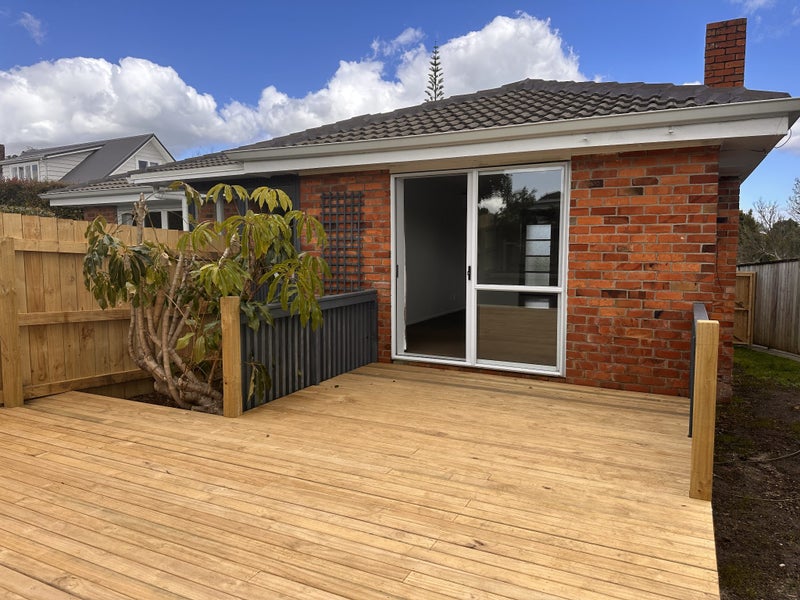 1/14 Drake Street, Howick, Auckland - Carousel 1