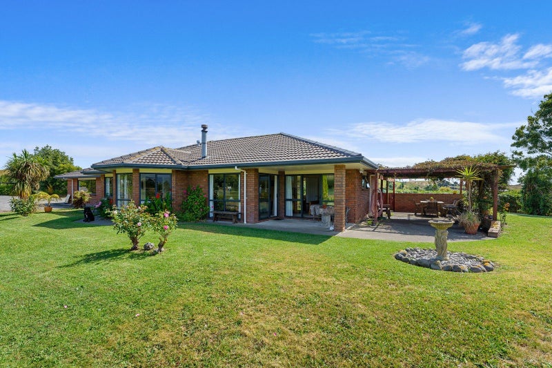 761 State Highway 1, Te Horo - Carousel 2