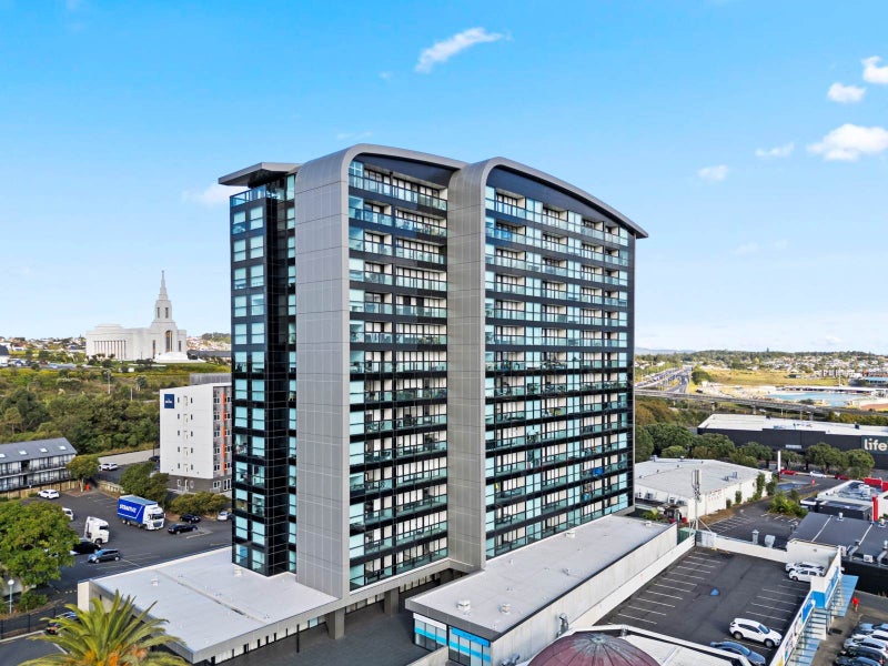 1004/8 Lakewood Court, Manukau, Manukau City, Auckland - Carousel 2