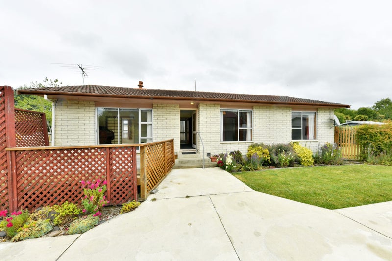 31 Denniston Crescent, Redwood, Christchurch - Carousel 2