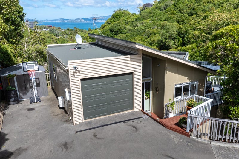 51A Maungaraki Road, Korokoro, Lower Hutt - Carousel 1