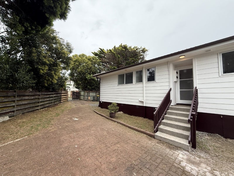 20 Becker Drive, Weymouth, Auckland - Carousel 2