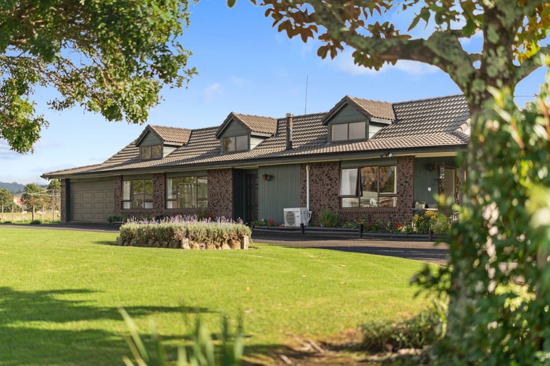 2 Bays Road, Papakura - Carousel 1