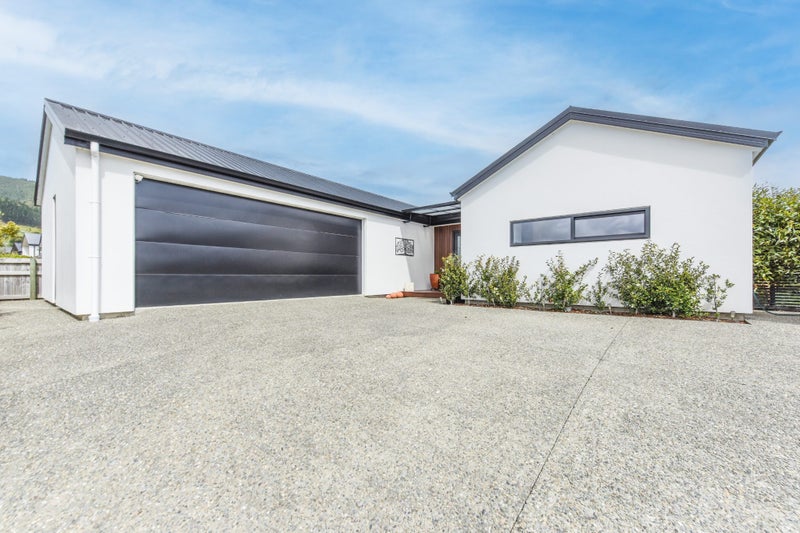 17 Travers Avenue, Richmond - Carousel 2
