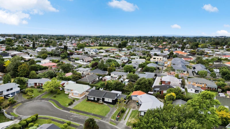 8 Partington Place, Beerescourt, Hamilton - Carousel 26