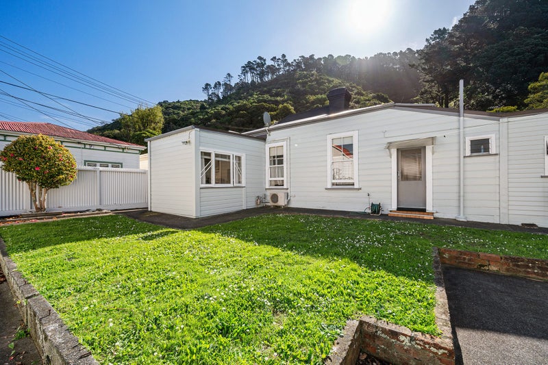 18 Poplar Grove, Thorndon, Wellington - Carousel 1