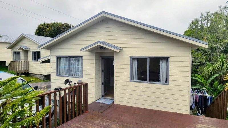 26C Sunnyfield Crescent, Glenfield, Auckland - Carousel 1