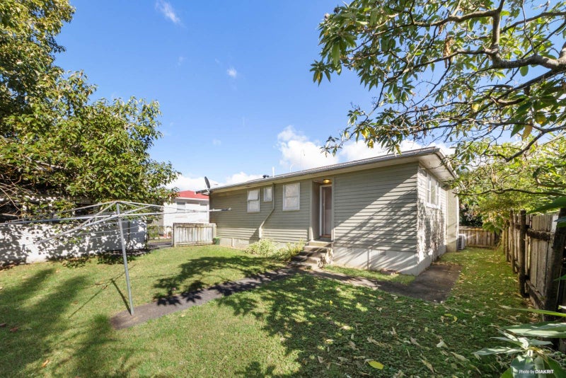 39 Universal Drive, Henderson, Auckland - Carousel 1