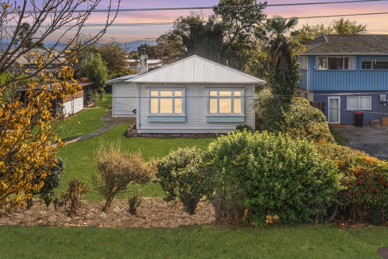 142 Charles Street, Blenheim - Carousel 1