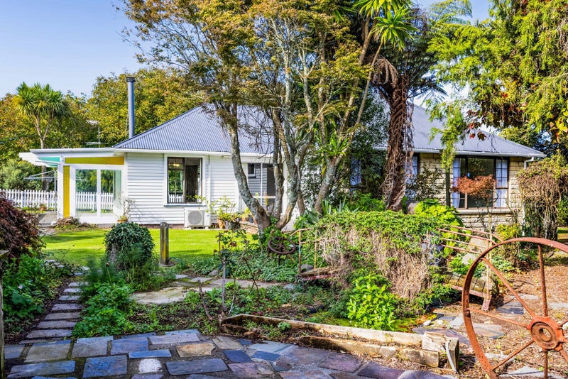 16 Bridger Place, Eltham, Eltham - Carousel 2