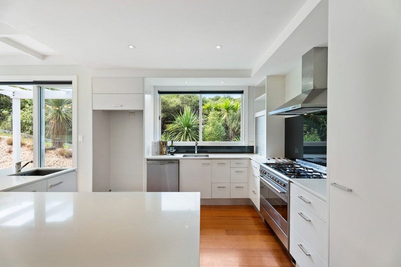 21 Chester Avenue, Greenhithe, Auckland - Carousel 2