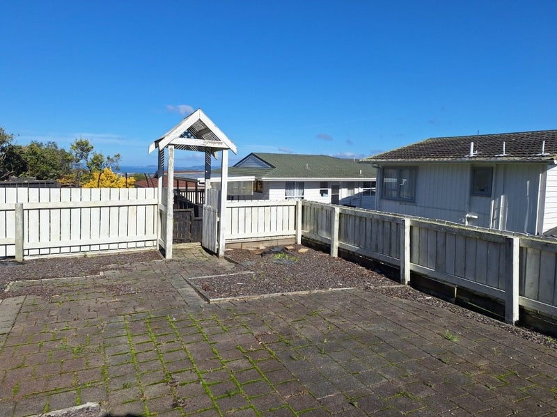 94 Major Drive, Kelson, Lower Hutt, Wellington - Carousel 10