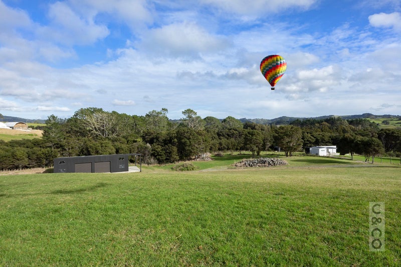 22 Houkura Place, Taupaki - Carousel 1