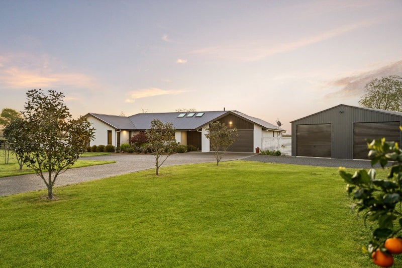 101 Bellevue Road, Matangi, Hamilton - Carousel 1