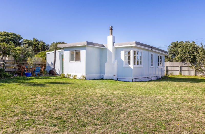 345 Te Horo Beach Road, Te Horo Beach - Carousel 1