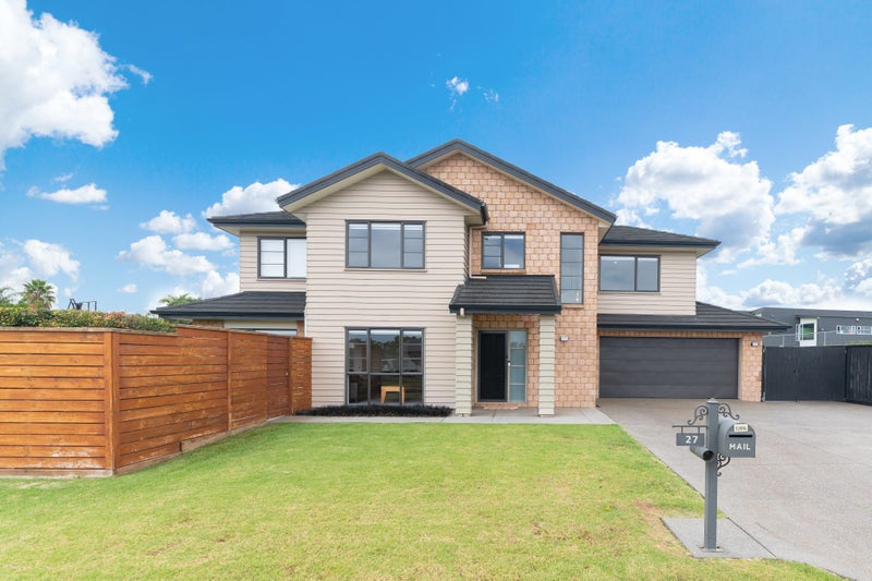 27 Scotsmoor Drive, Wattle Downs, Auckland - Carousel 1