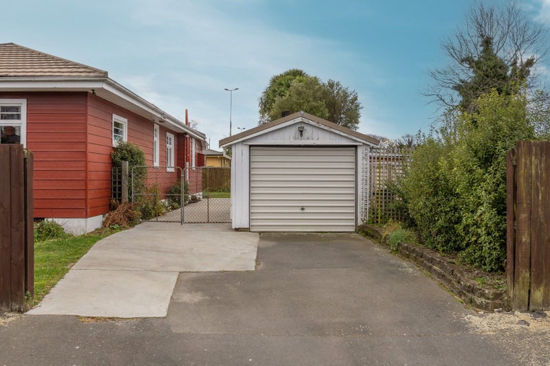 52 York Street, Waltham, Christchurch - Carousel 13