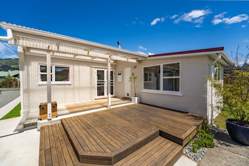 16 Collins Road, Richmond - Carousel 2