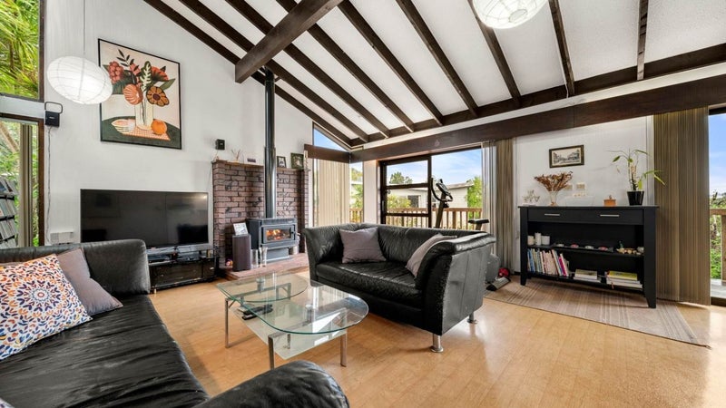 1/518 Beach Road, Murrays Bay, Auckland - Carousel 1