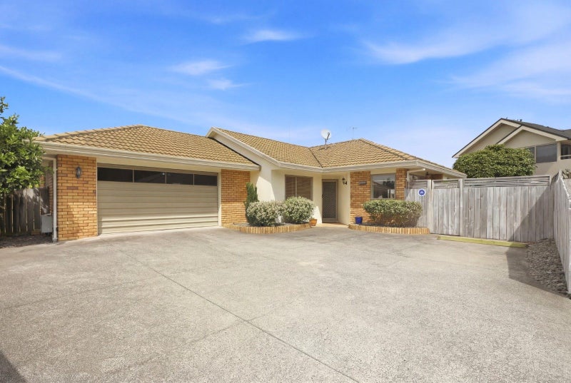 99 Plateau Heights, Mount Maunganui, Mount Maunganui - Carousel 1