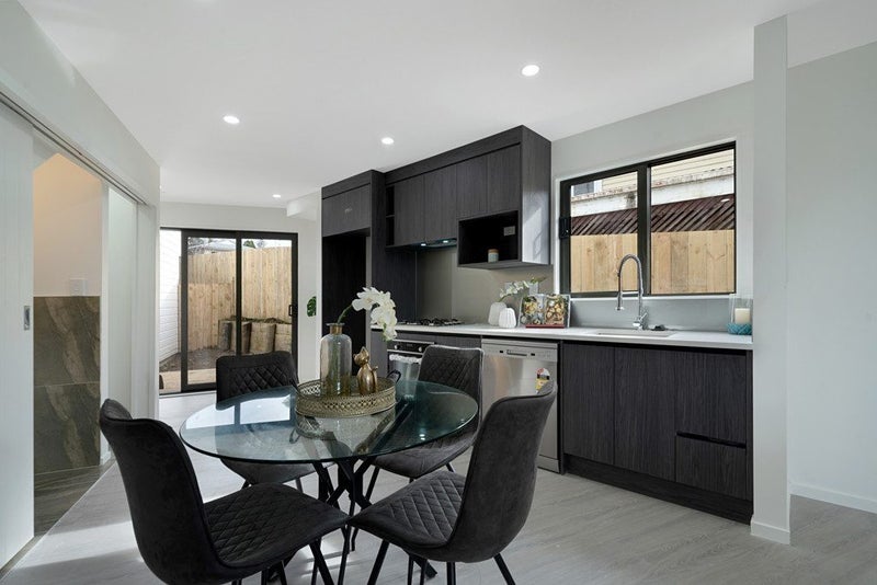 1/13 Sarona Avenue, Glen Eden, Waitakere City, Auckland - Carousel 1