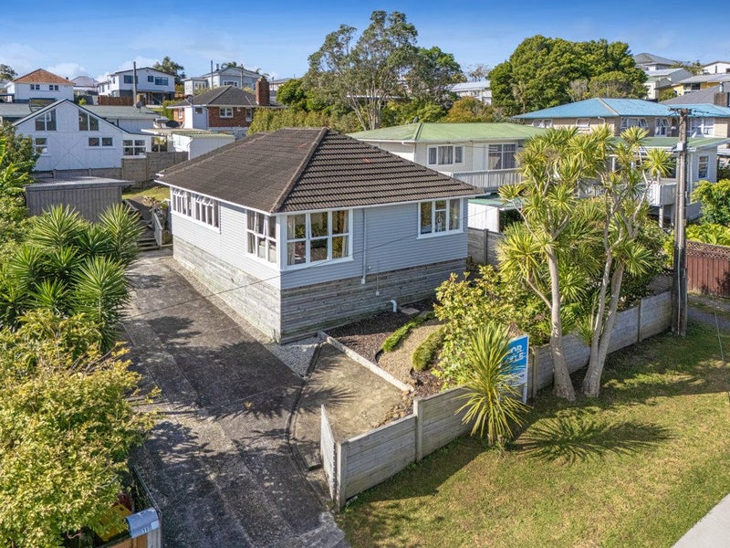 38 Puriri Street, Helensville, Helensville - Carousel 1