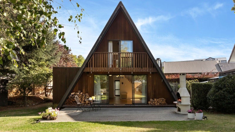 24 Thomson Street, Arrowtown, Arrowtown - Carousel 1