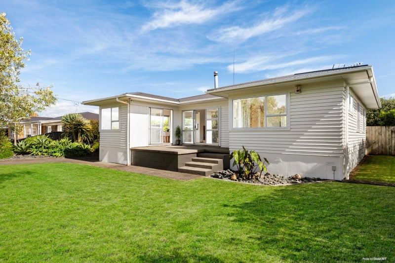 8 Beresford Street, Pukekohe, Pukekohe - Carousel 1