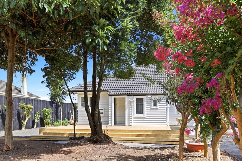 21 Vine Street, Mangere East, Auckland - Carousel 2