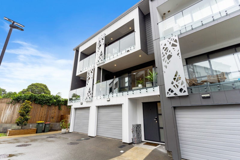 9 Mohi Place, Saint Johns, Auckland - Carousel 2