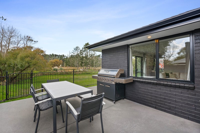 11 Riverboat Lane, Helensville, Rodney, Auckland - Carousel 1