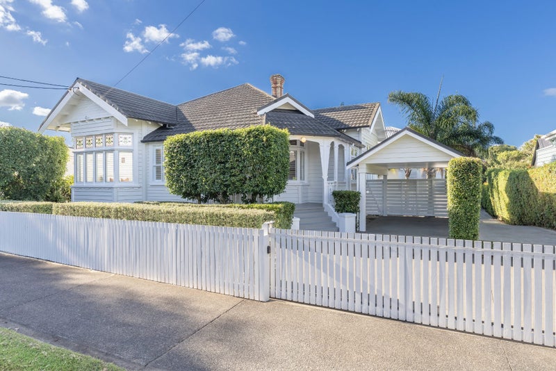 19A Shaw Street, Sandringham, Auckland - Carousel 1
