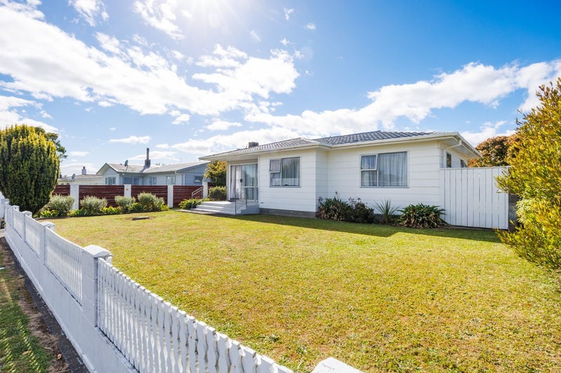 14 Heather Street, Levin, Levin - Carousel 1