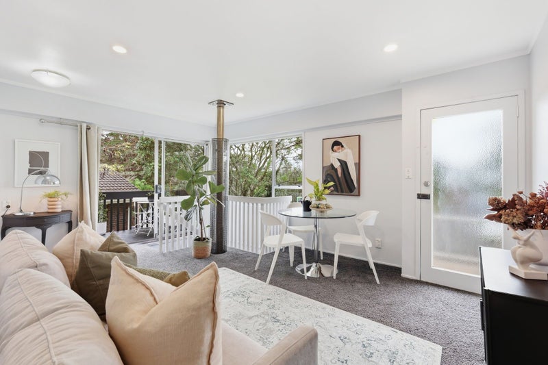 2/12 Mahuta Grove, Northcote, Auckland - Carousel 1