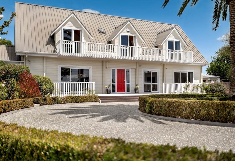 6 Pohutukawa Road, Beachlands, Auckland - Carousel 1