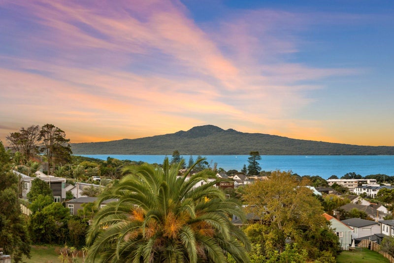 96B Kurahaupo Street, Orakei, Auckland - Carousel 2